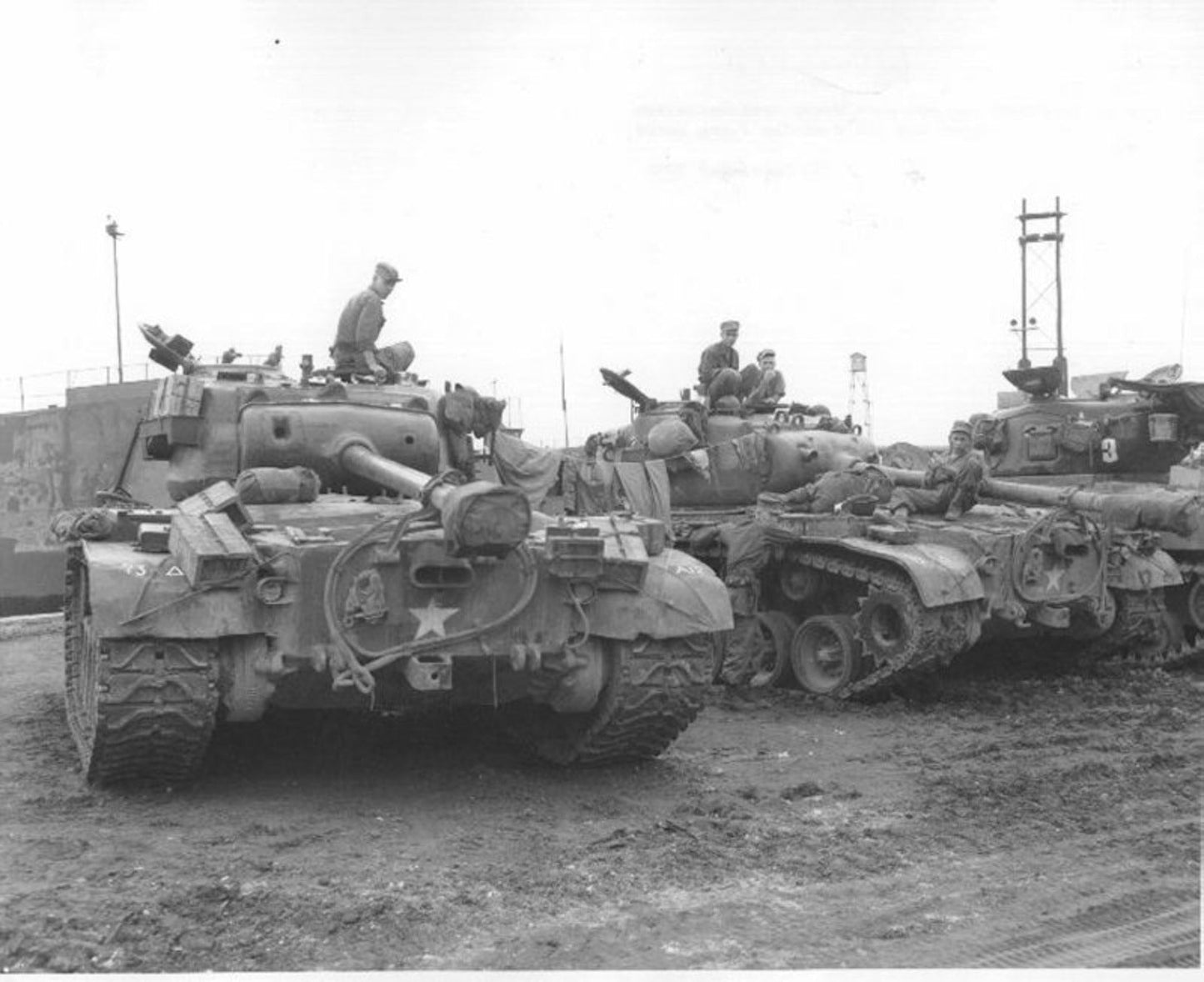 Us Tanks Pershing Sherman Korea Glossy Poster Picture Photo Print Banner Booma Prints
