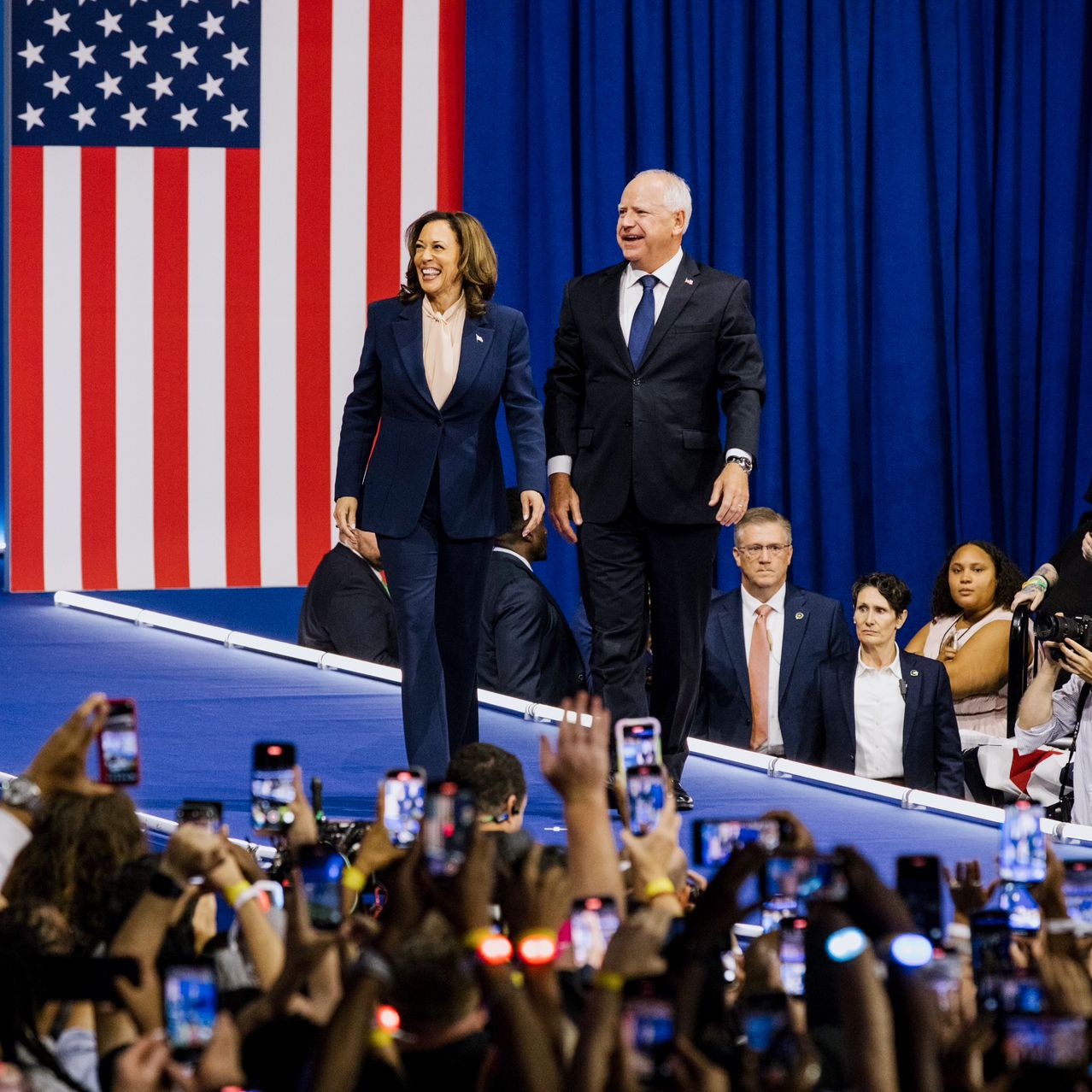 Tim Walz Kamala Harris 2024 Glossy Poster Picture Photo Print Banner Booma Prints