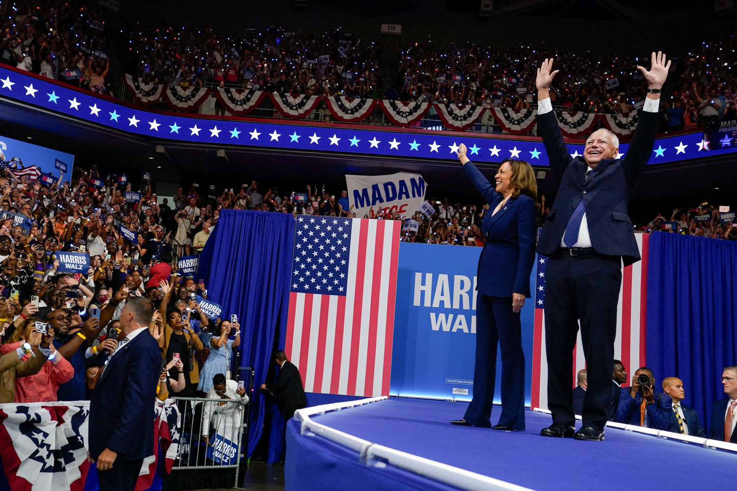 Tim Walz Kamala Harris Waving Glossy Poster Picture Photo Print Banner Booma Prints