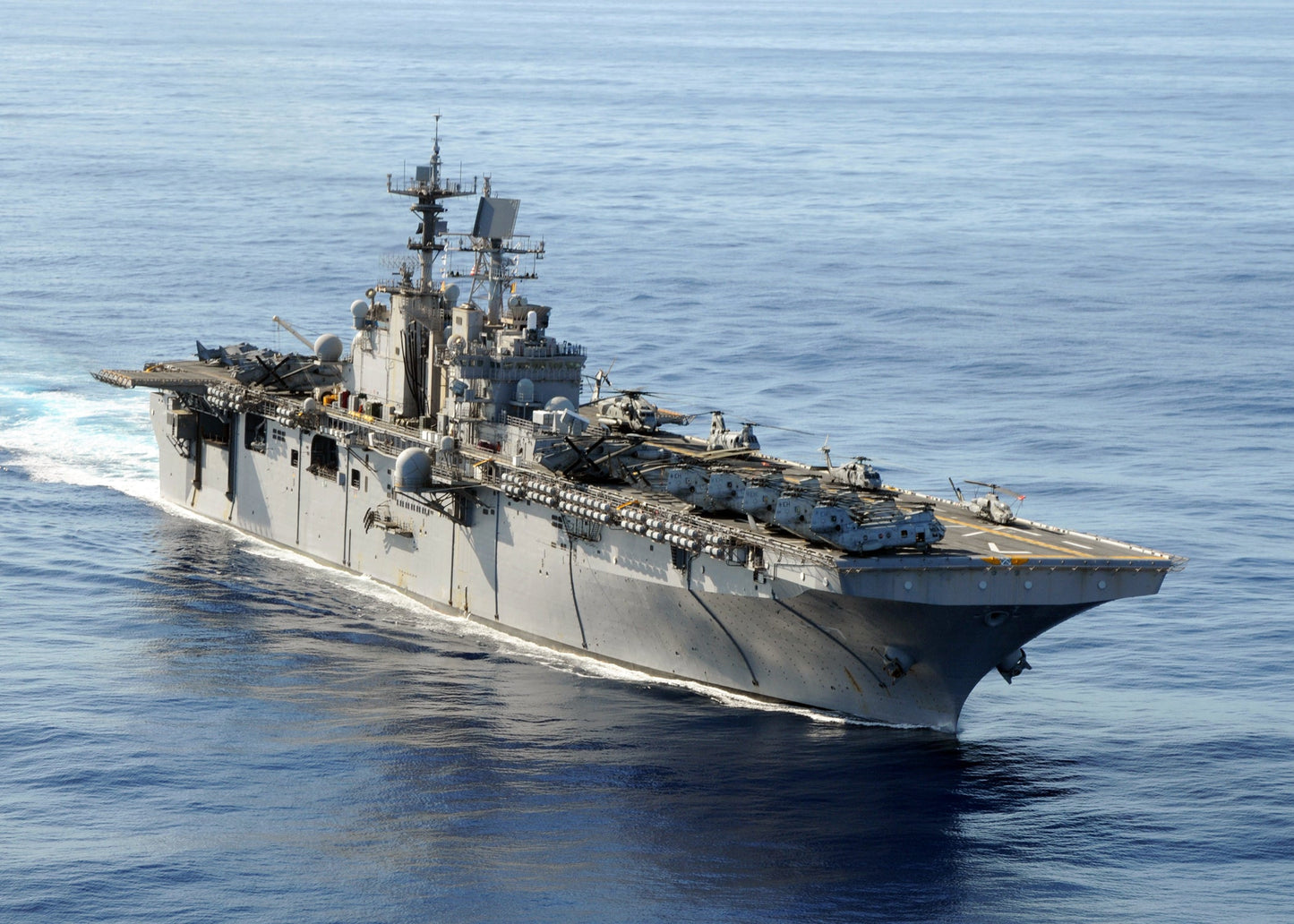 Uss Iwo Jima Lhd-7 Assault Ship Glossy Poster Picture Photo Print Banner Booma Prints