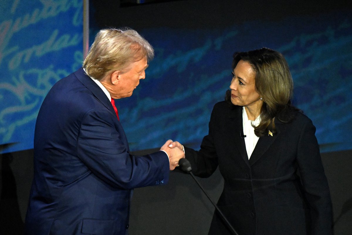 Harris Trump Handshake Sep 2024 Glossy Poster Picture Photo Print Banner Booma Prints