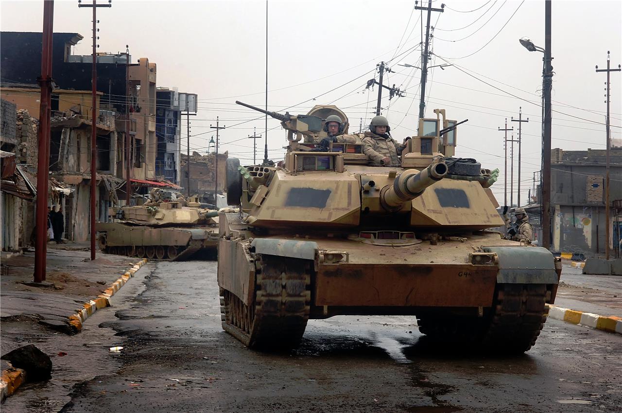 M1 Abrams Vehicle In Iraq 2005 Glossy Poster Picture Photo Print Banner Booma Prints
