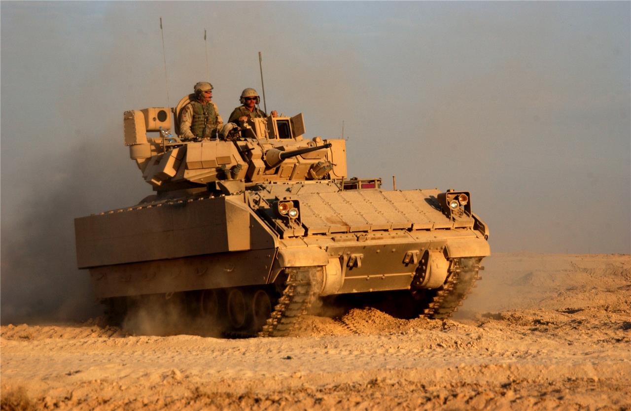M2 Bradley Ifv Battle Tank Glossy Poster Picture Photo Print Banner Booma Prints