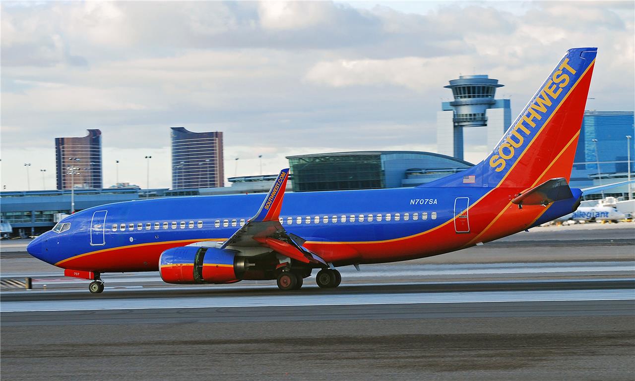 Boeing 737-7H4 Aircraft Glossy Poster Picture Photo Print Banner Booma Prints