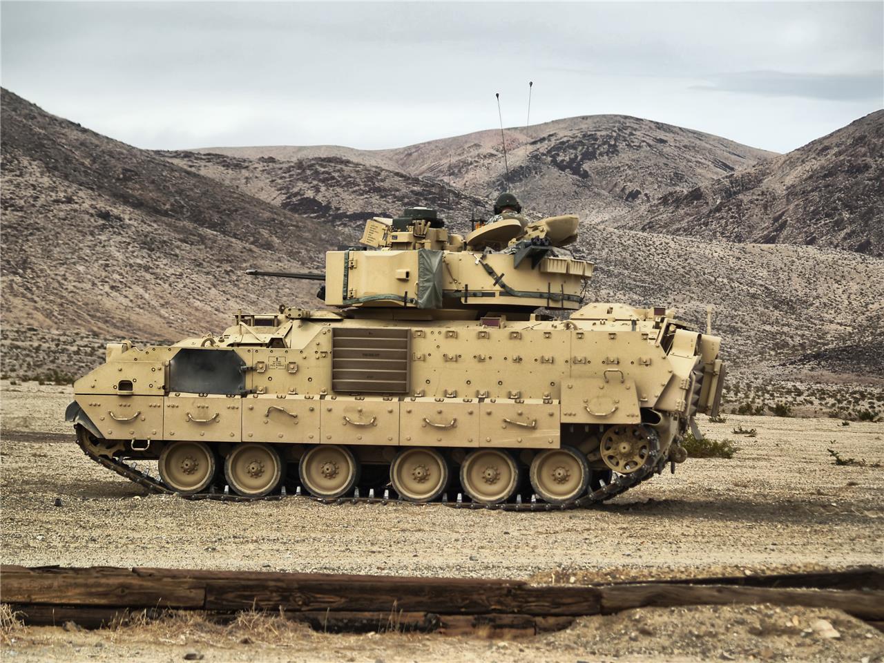M2A2 Bradley Infantry Fight Tank Glossy Poster Picture Photo Print Banner Booma Prints