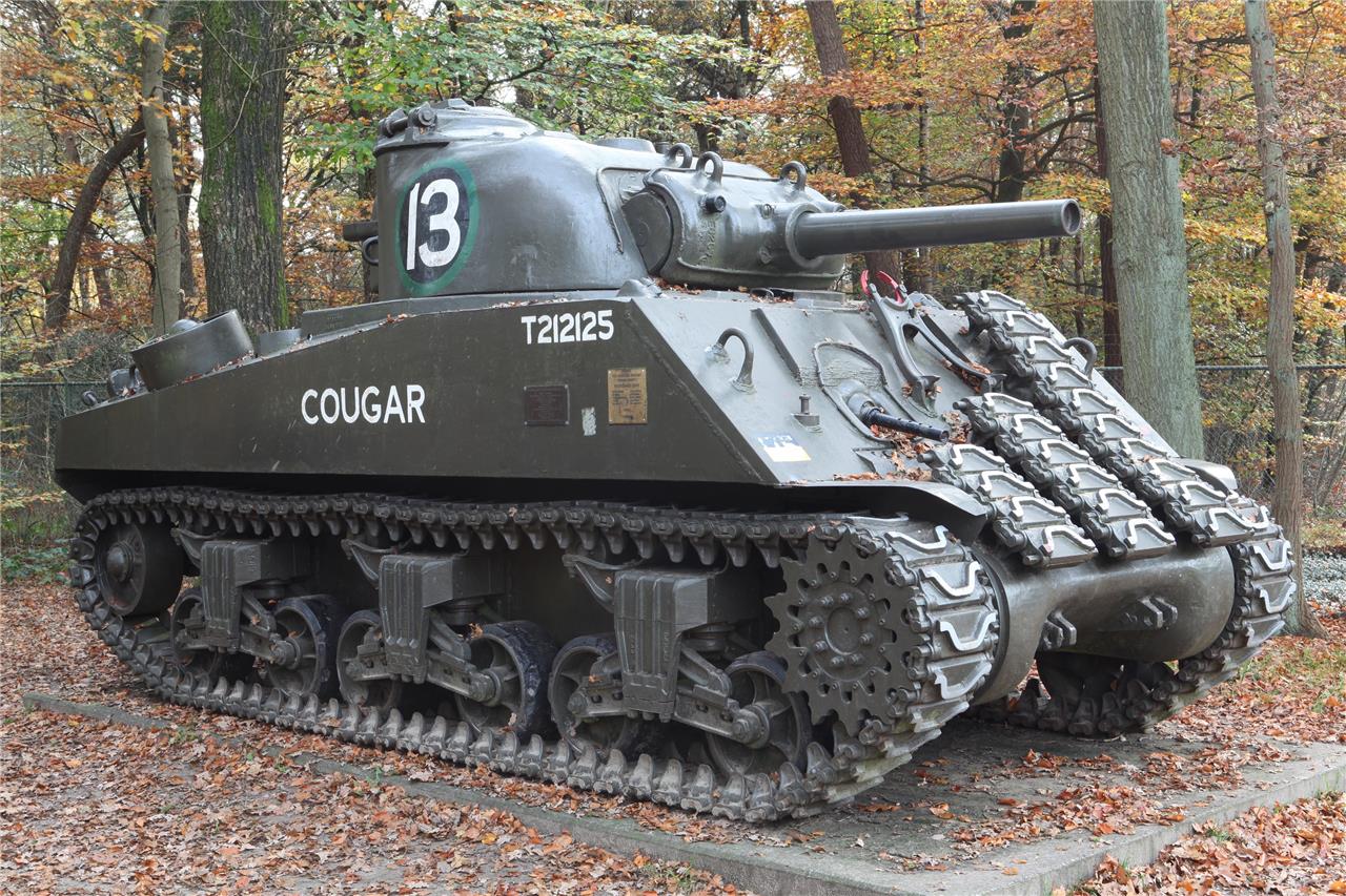 M4 Sherman Medium Tank Ww2 Wwii Glossy Poster Picture Photo Print Banner Booma Prints