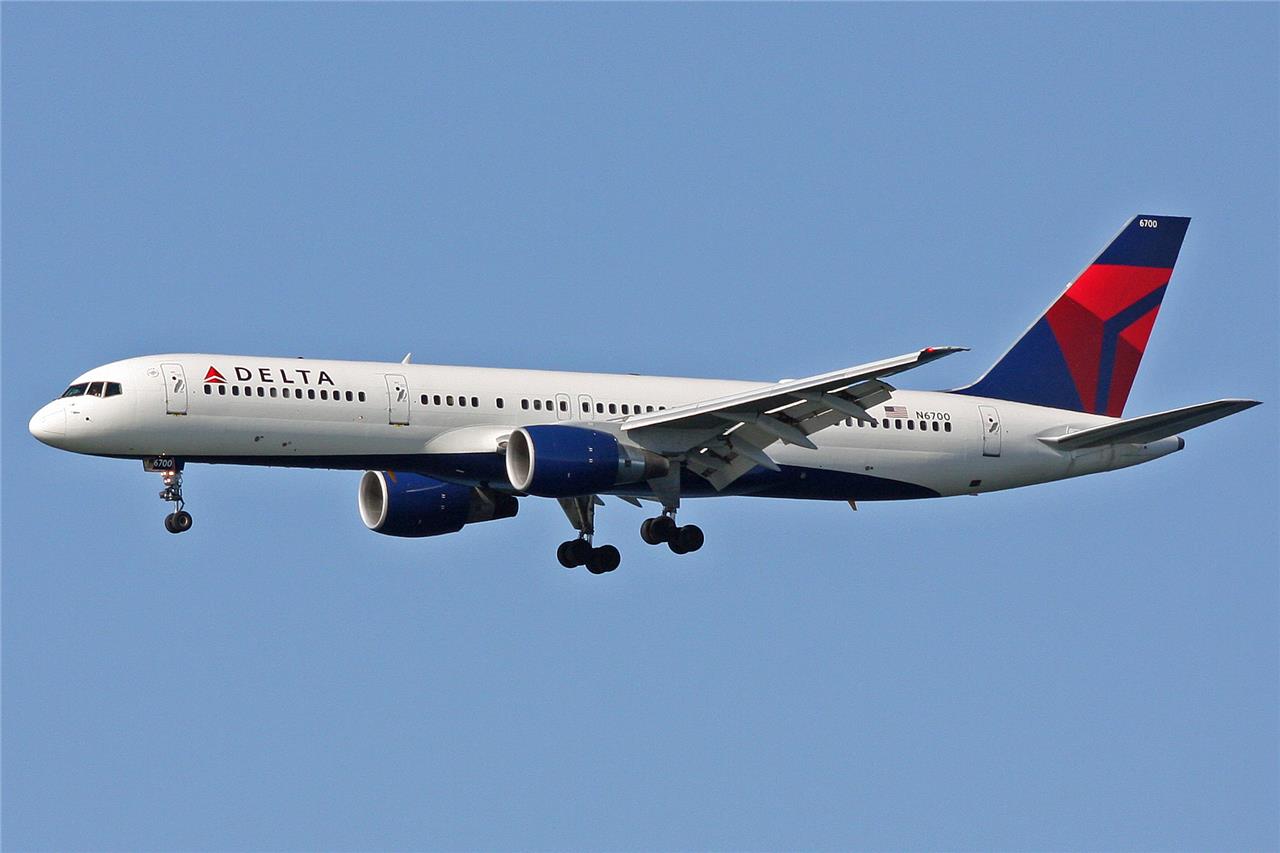 Boeing Plane 757 Flying Aircraft Glossy Poster Picture Photo Print Banner Booma Prints