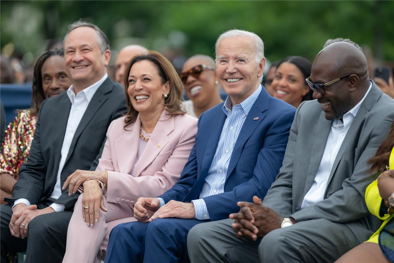 Joe Biden Kamala Juneteenth 2024 Glossy Poster Picture Photo Print Banner Booma Prints