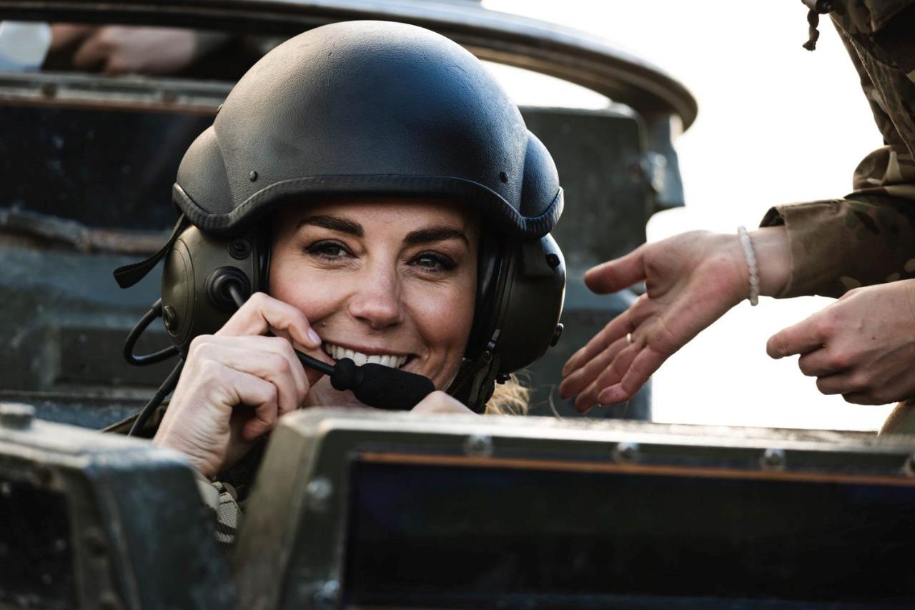 Kate Middleton Armed Forces Train Glossy Poster Picture Photo Print Banner 9772 Booma Prints