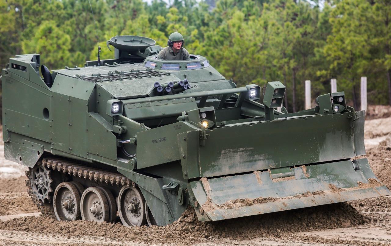 M9 Armored Combat Tracked Vehicle Glossy Poster Picture Photo Print Banner 9778 Booma Prints
