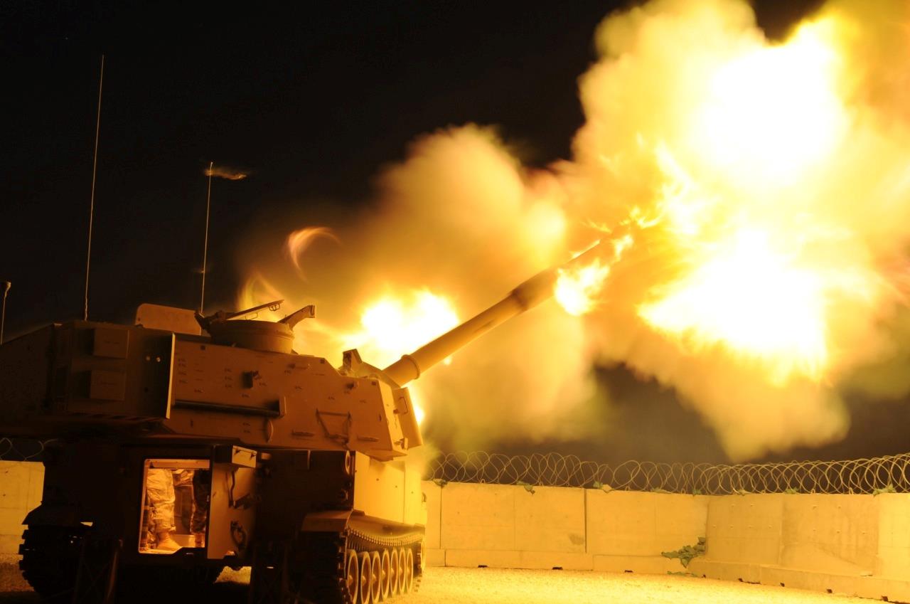 M109A6 Paladin Firing Tank Glossy Poster Picture Photo Print Banner Booma Prints