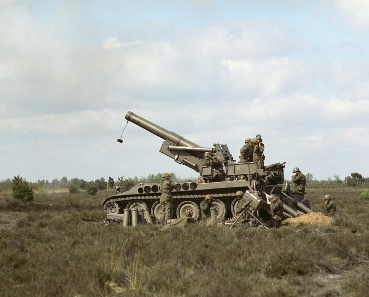 M110 Howitzer Tank Us Army Glossy Poster Picture Photo Print Banner Booma Prints