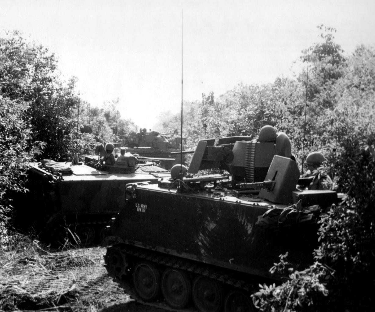 M113 Armored Personnel Carrier Apc Glossy Poster Picture Photo Print Banner Booma Prints