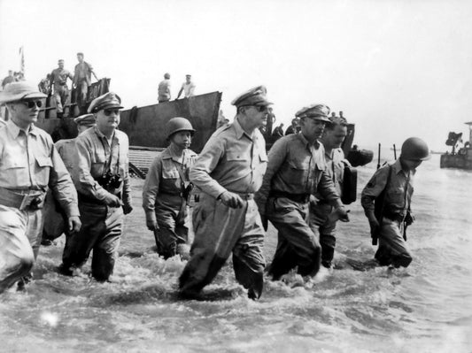 Macarthur Comes Ashore Ww2 Glossy Poster Picture Photo Print Banner Booma Prints