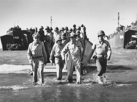 Macarthur Wades Ashore Ww2 Glossy Poster Picture Photo Print Banner Booma Prints