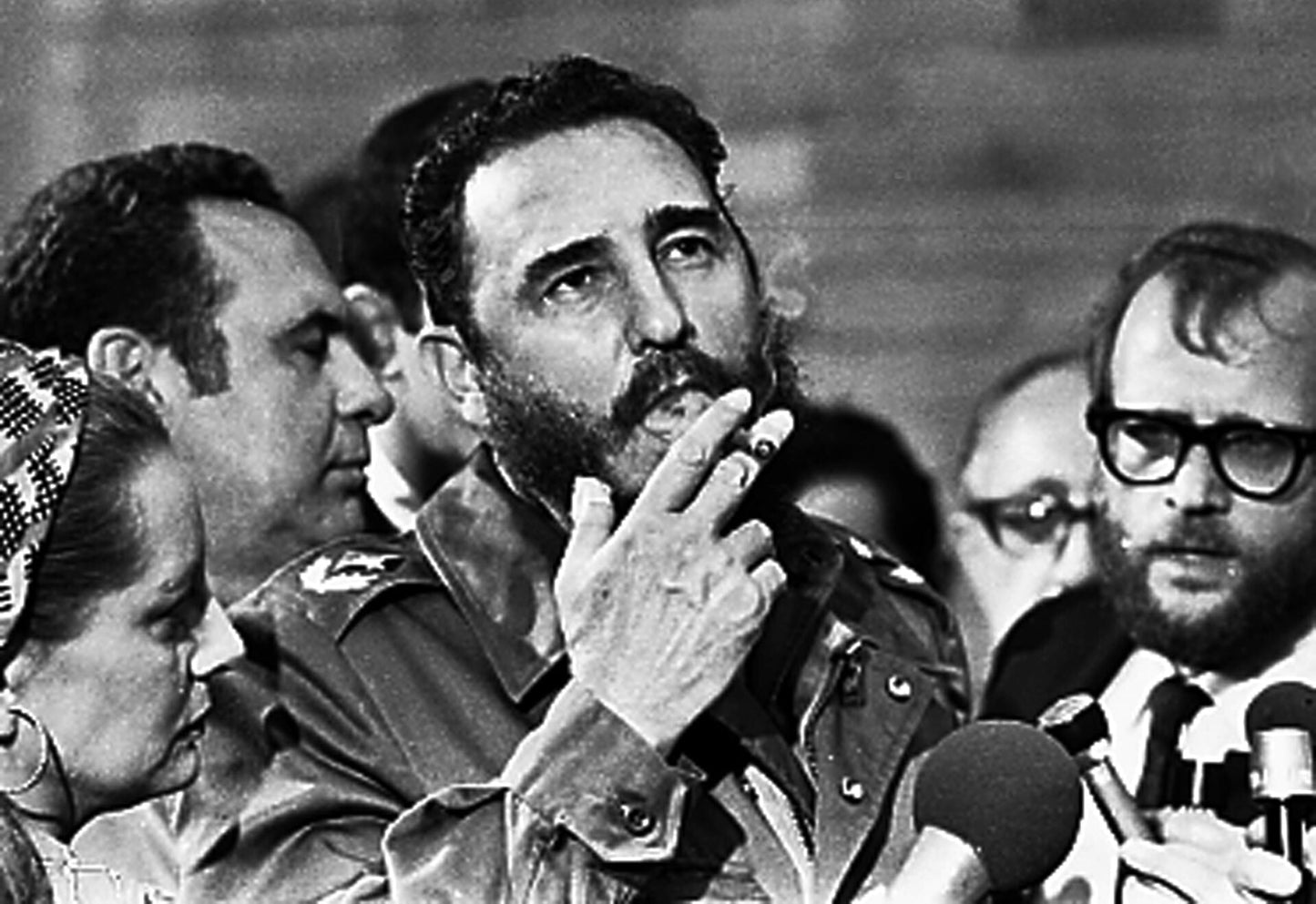 Fidel Castro Smoking Cigar Cuba Pm Poster Picture Photo Print Banner  Booma Prints