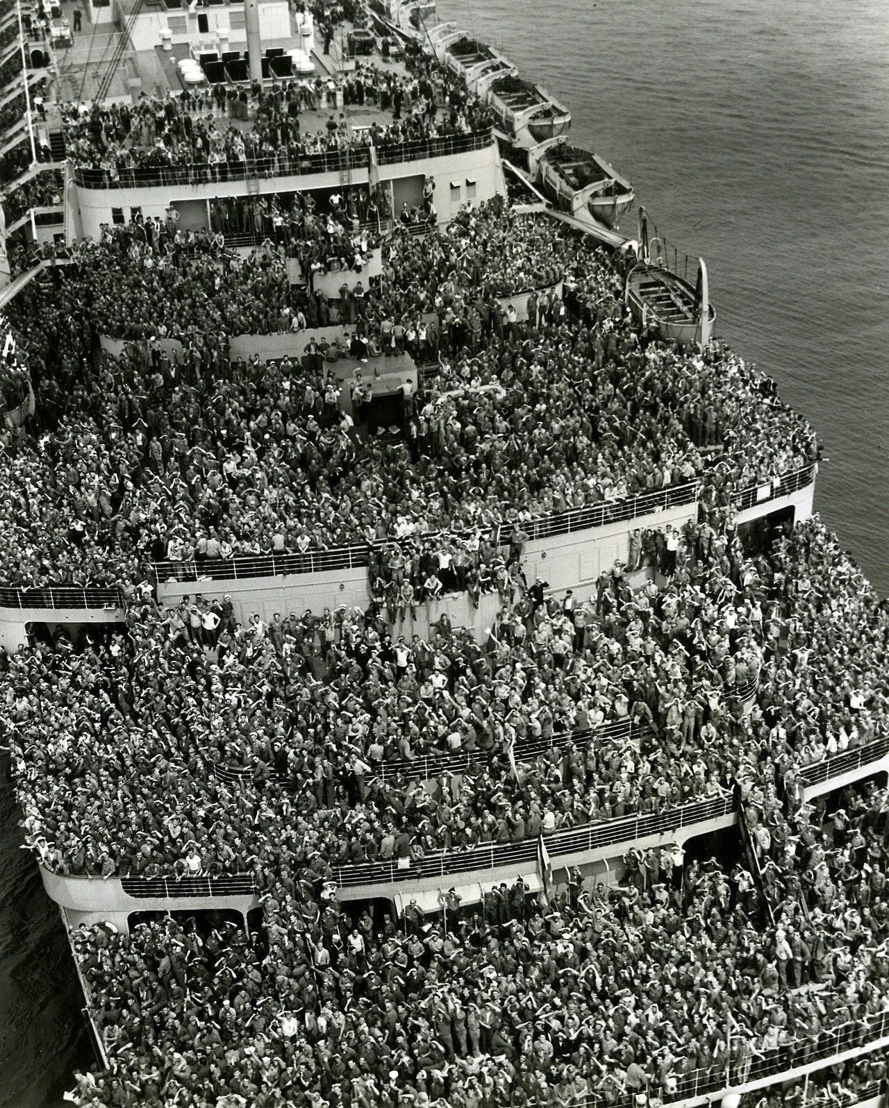 Ship Bringing Troops Home New York 1945 Poster Picture Photo Print Banner  Booma Prints