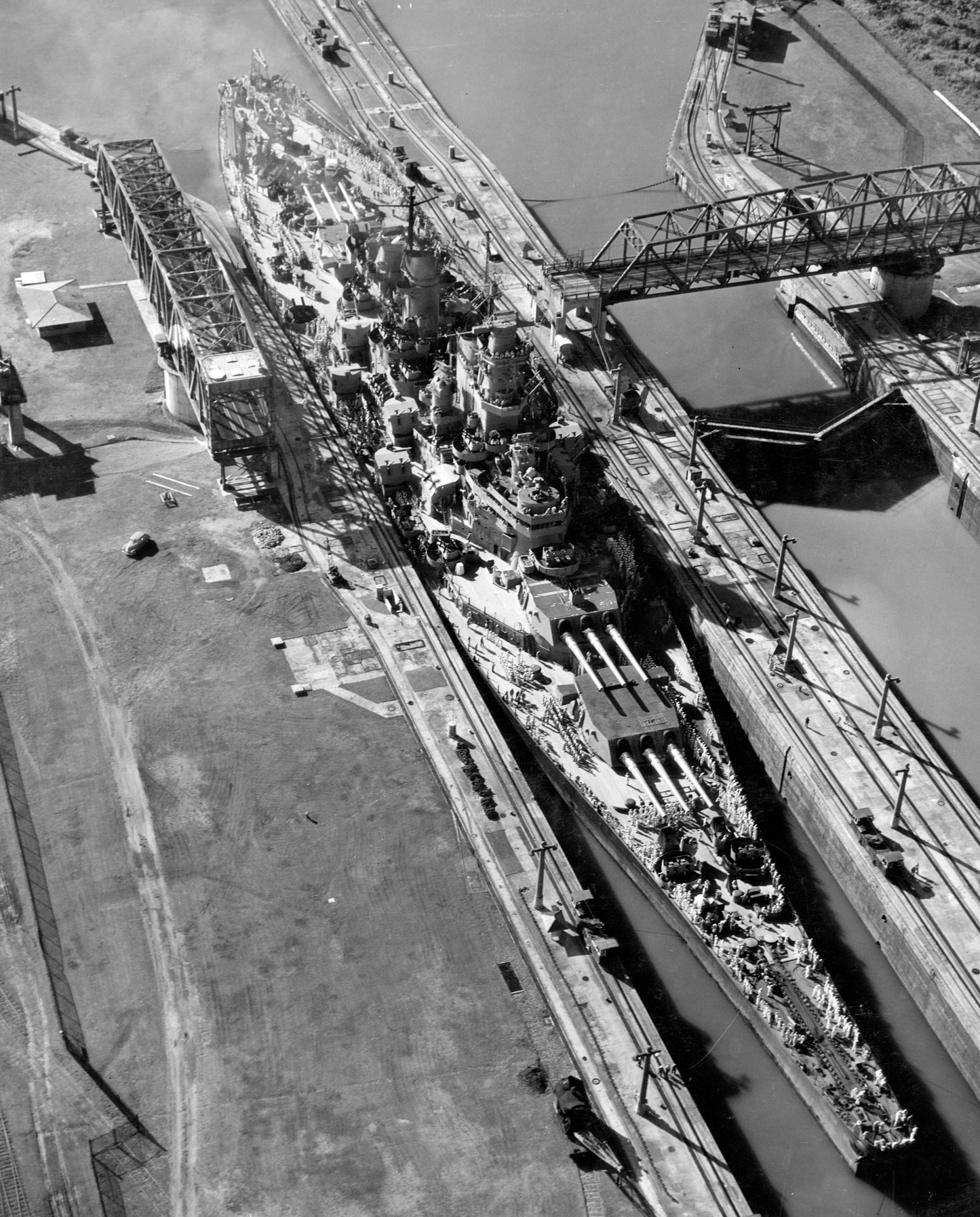 Uss Missouri Panama Canal Glossy Poster Picture Photo Print Banner  Booma Prints