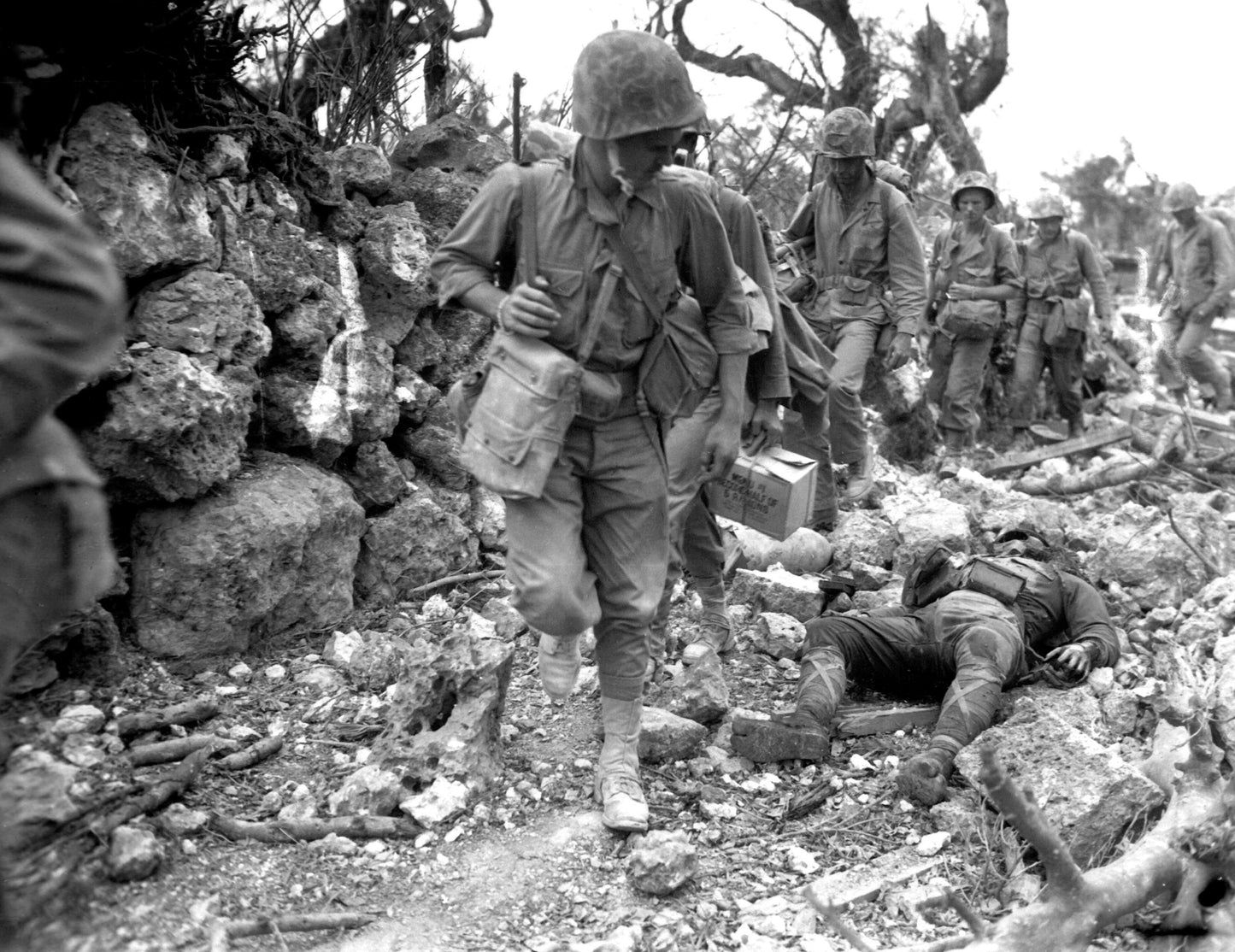 Battle Of Okinawa Marines Ww2 Glossy Poster Picture Photo Print Banner  Booma Prints