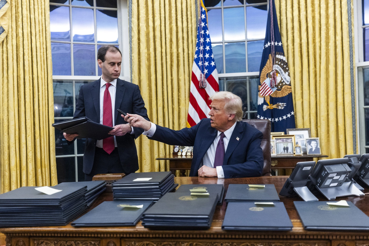 Trump Signs Executive Order 2025 Glossy Poster Picture Photo Print Banner  Booma Prints