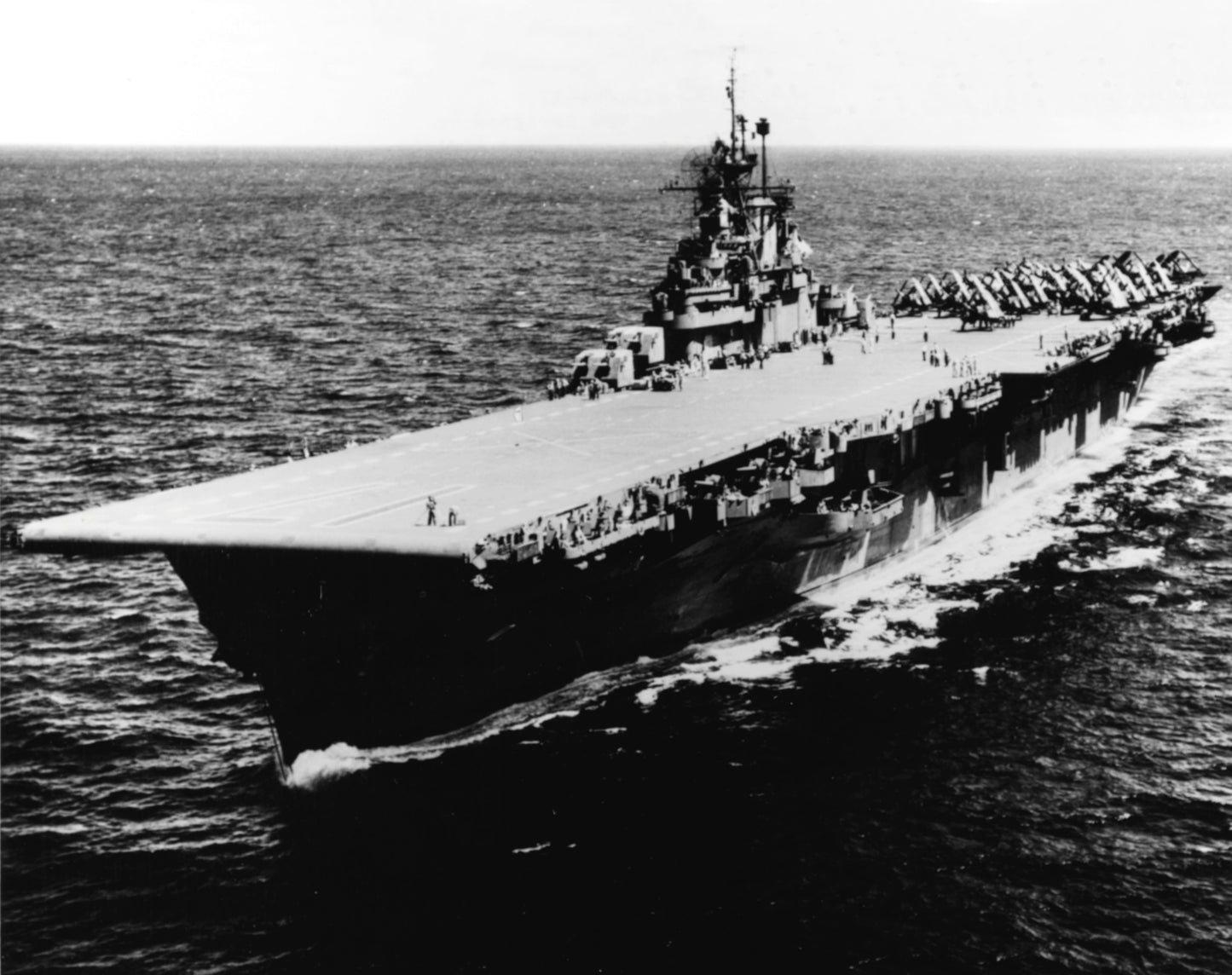 Uss Bunker Hill At Sea 1945 Ww2 Glossy Poster Picture Photo Print Banner  Booma Prints