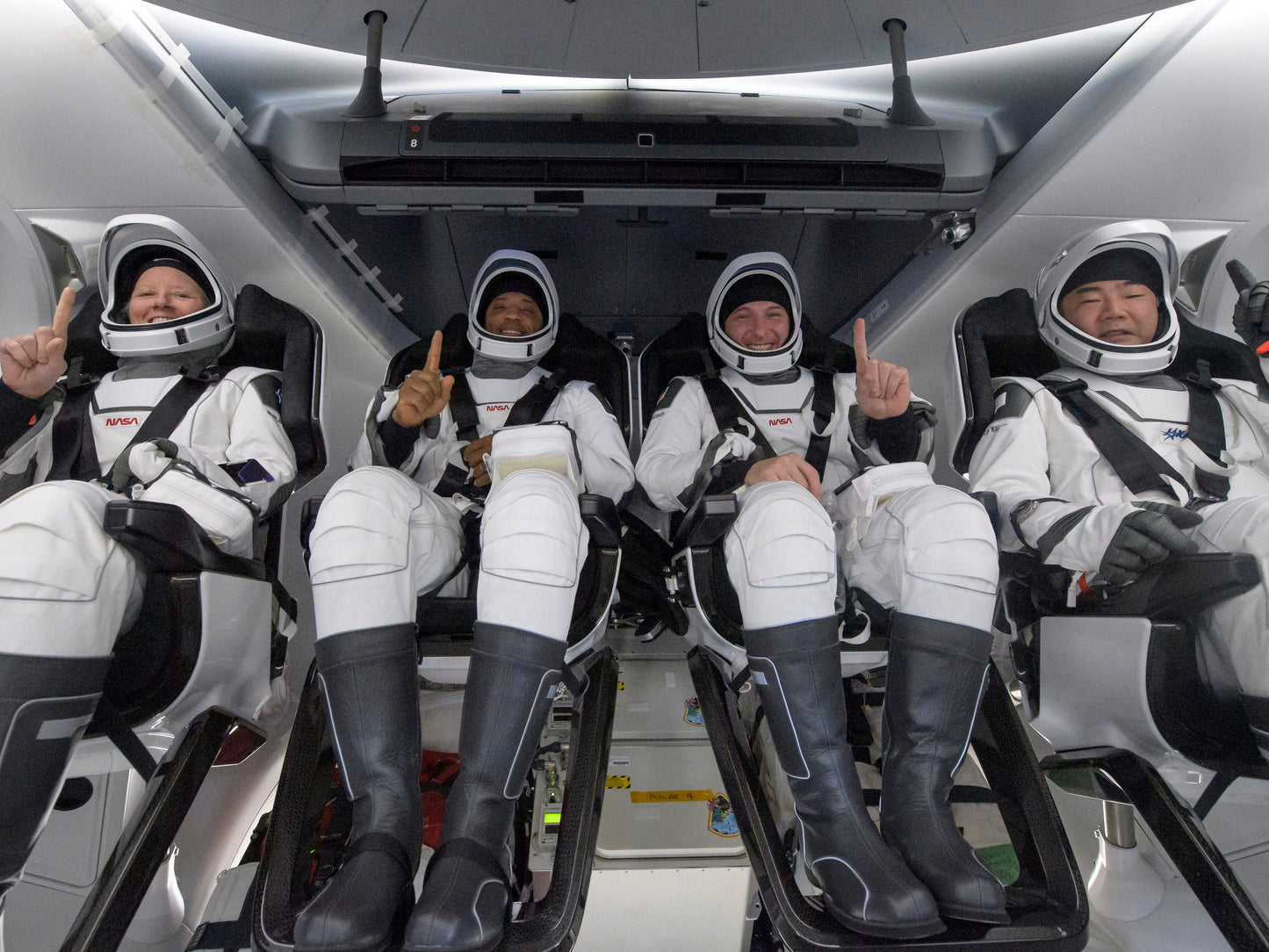 Spacex Dragon Iss Crew Glossy Poster Picture Photo Print Banner  Booma Prints