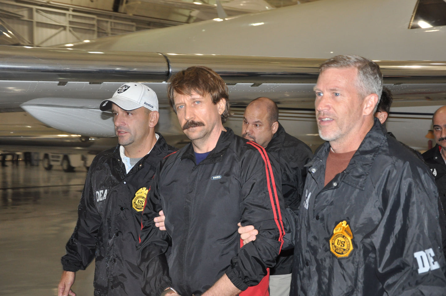 Viktor Bout Dea Arrest Glossy Poster Picture Photo Print Banner  Booma Prints