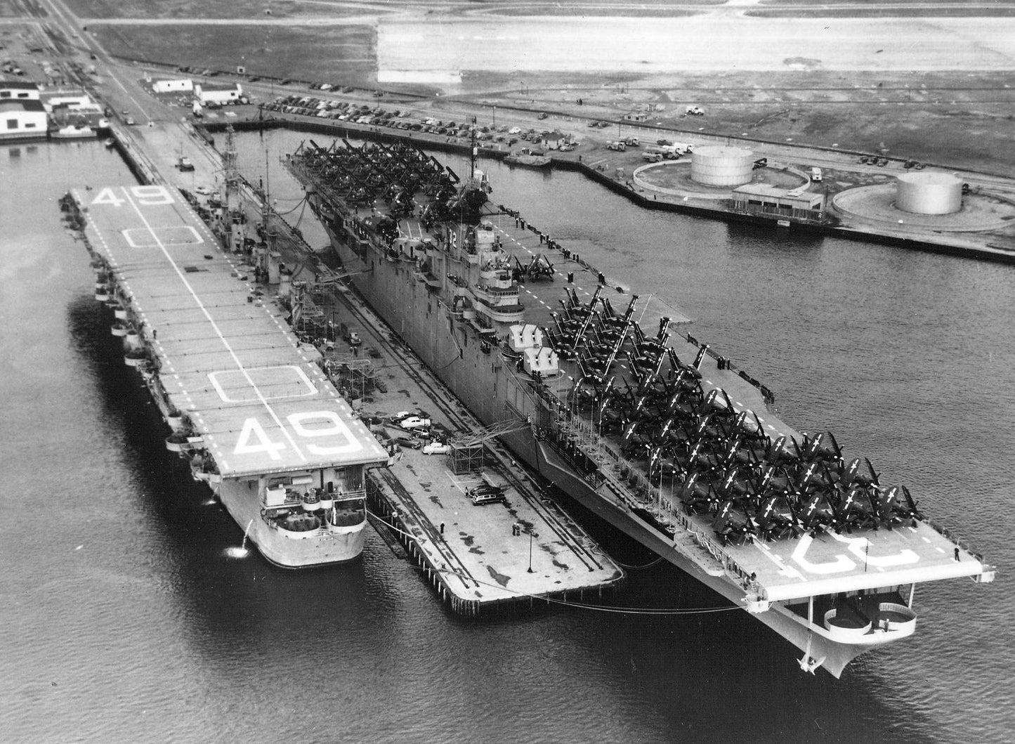 Uss Leyte Cv-32 Wright Quonset Point Poster Picture Photo Print Banner  Booma Prints
