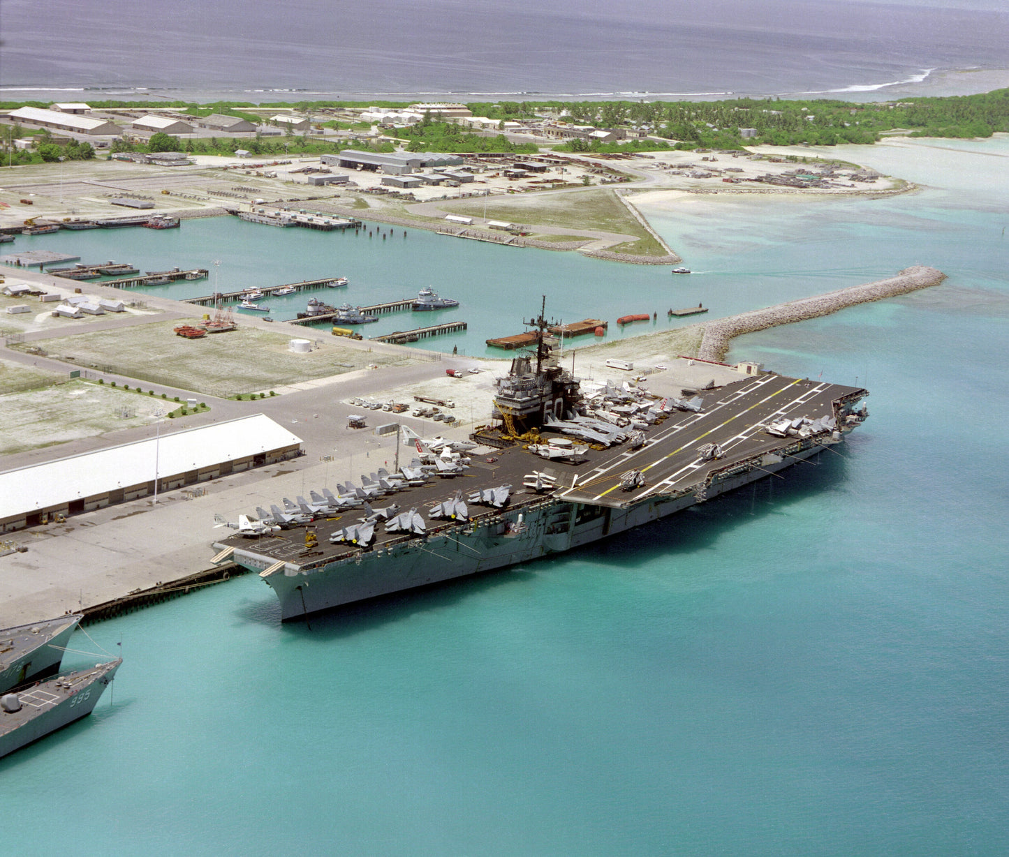 Uss Saratoga Cv-60 Moored 1985 Glossy Poster Picture Photo Print Banner  Booma Prints