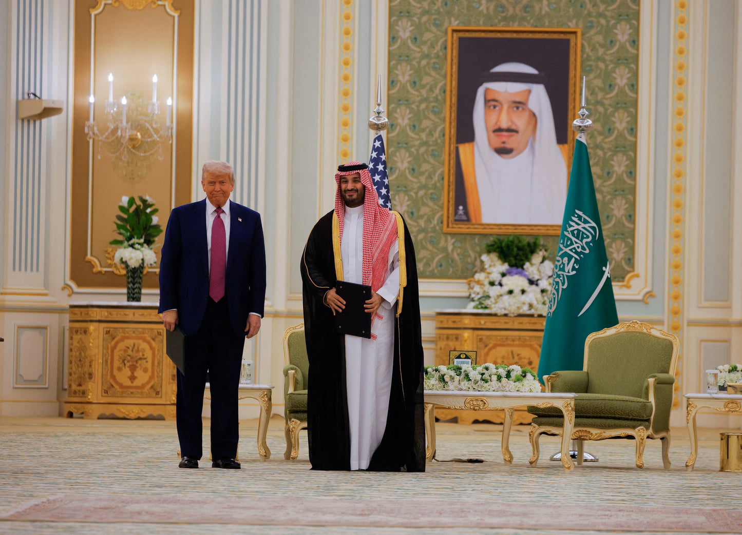 Trump Saudi Arabia Palace 2025 Glossy Poster Picture Photo Print Banner  Booma Prints
