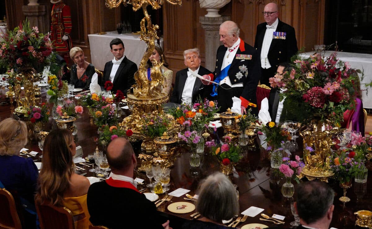 King Charles Speech Trump Banquet Glossy Poster Picture Photo Print Banner  Booma Prints