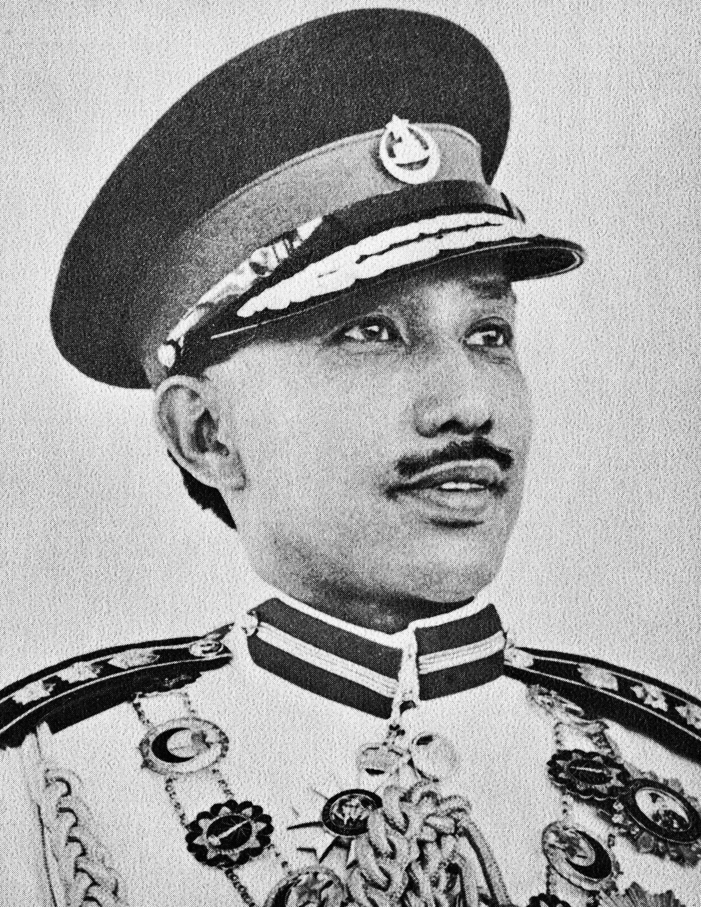 Omar Ali Saifuddien Iii Sultan Brunei Poster Picture Photo Print Banner  Booma Prints