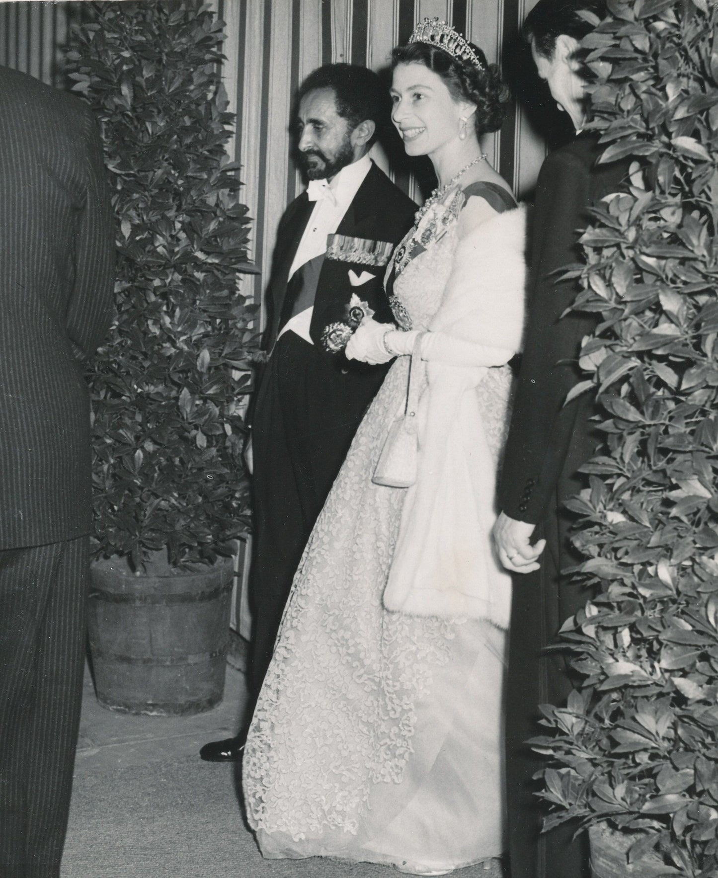 Hailie Selassie Queen Elizabeth Ii Glossy Poster Picture Photo Print Banner Booma Prints