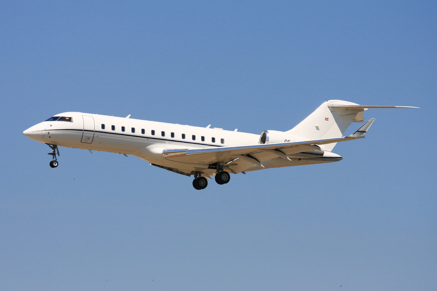 Bombardier Global Express Glossy Poster Picture Photo Print Banner Booma Prints