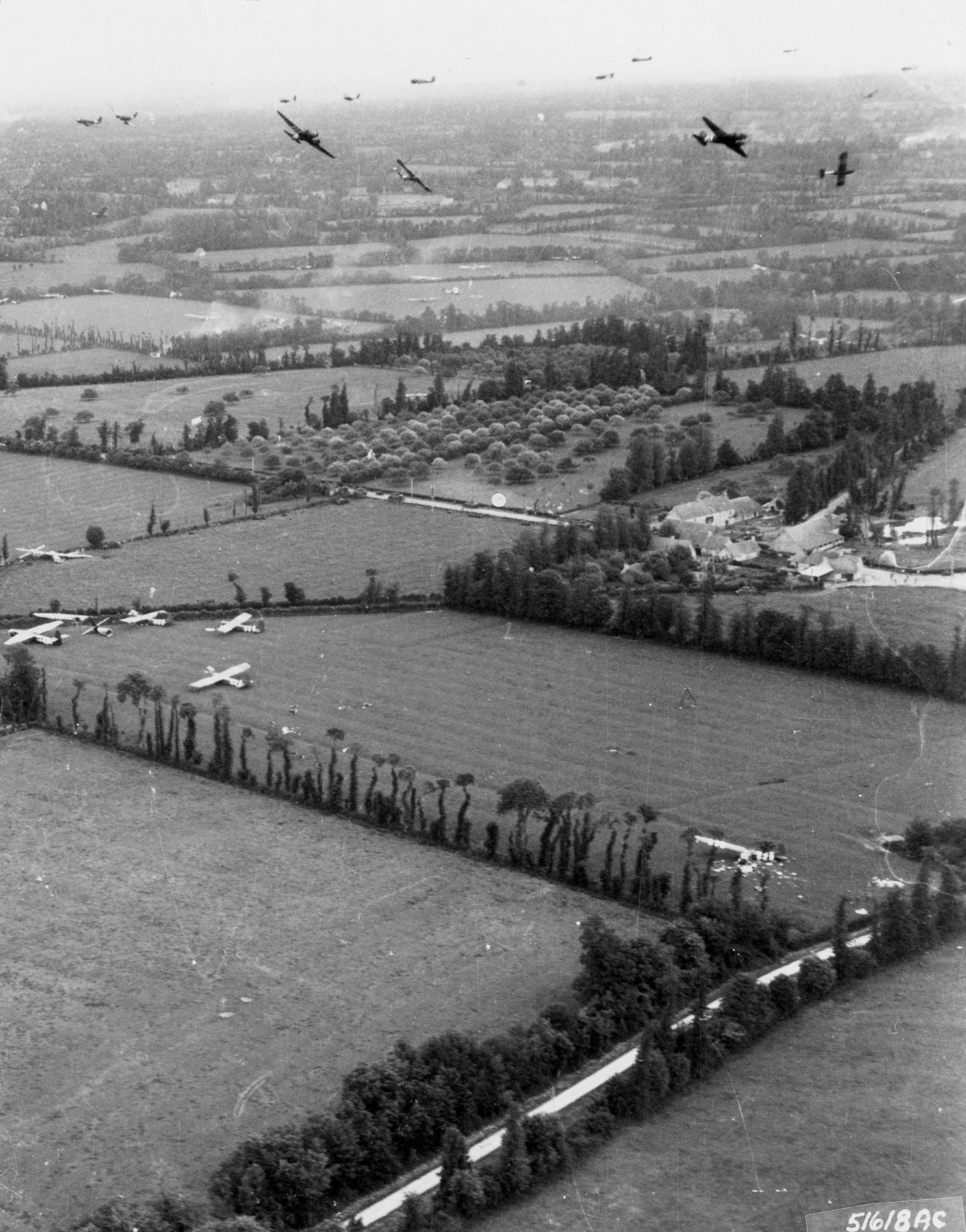 D-Day Us Glider Reinforcements Ww2 Glossy Poster Picture Photo Print Banner Booma Prints