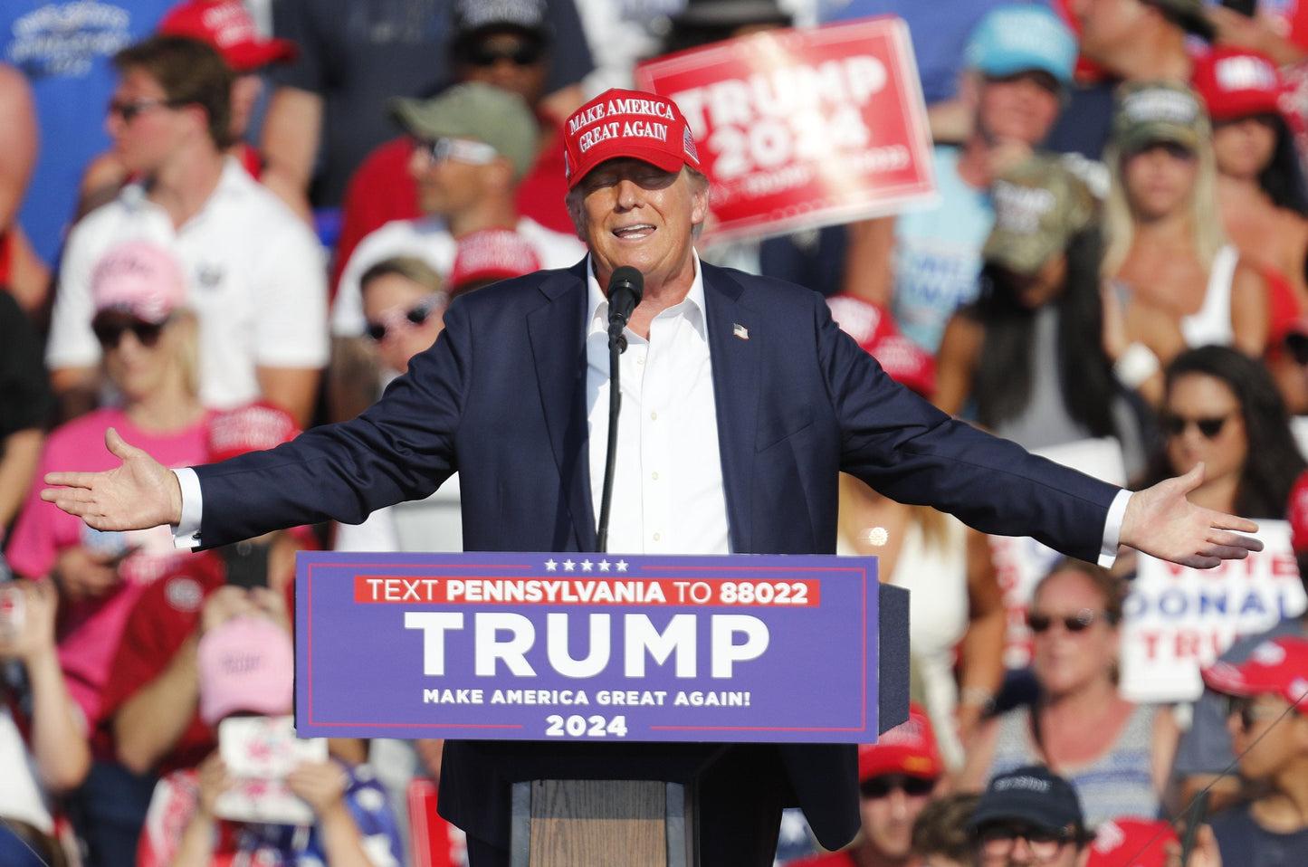 Donald Trump Speaking Rally Shot Glossy Poster Picture Photo Print Banner Booma Prints