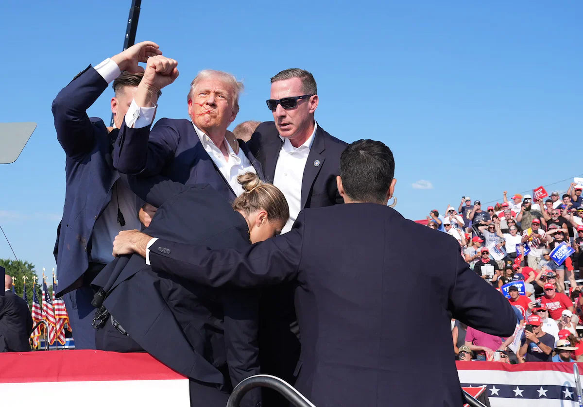 Donald Trump Bloody Fist Pump Shot Glossy Poster Picture Photo Print Banner Booma Prints