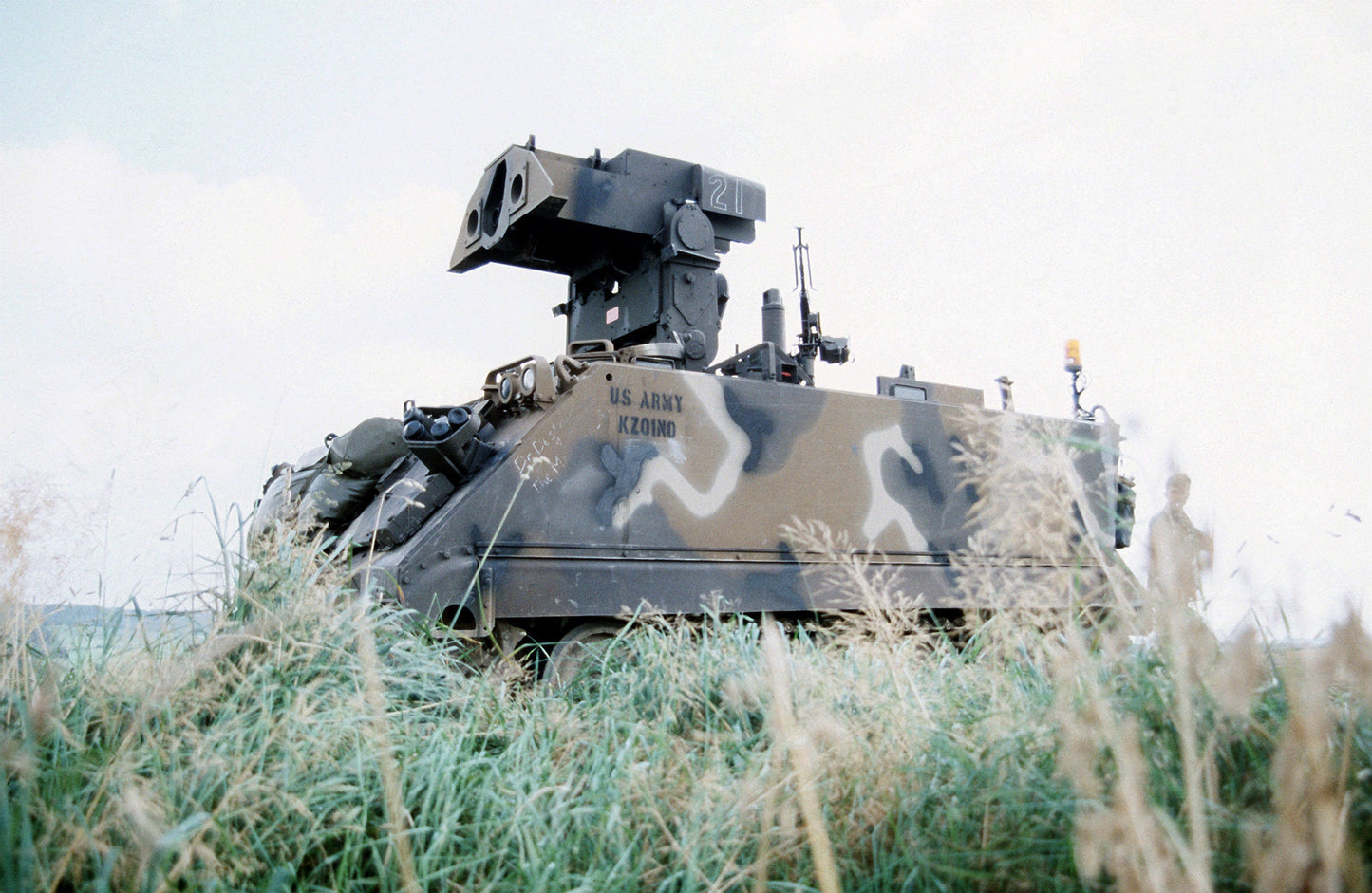 M901 Itv Tow Middile Vehicle Tank Glossy Poster Picture Photo Print Banner Booma Prints