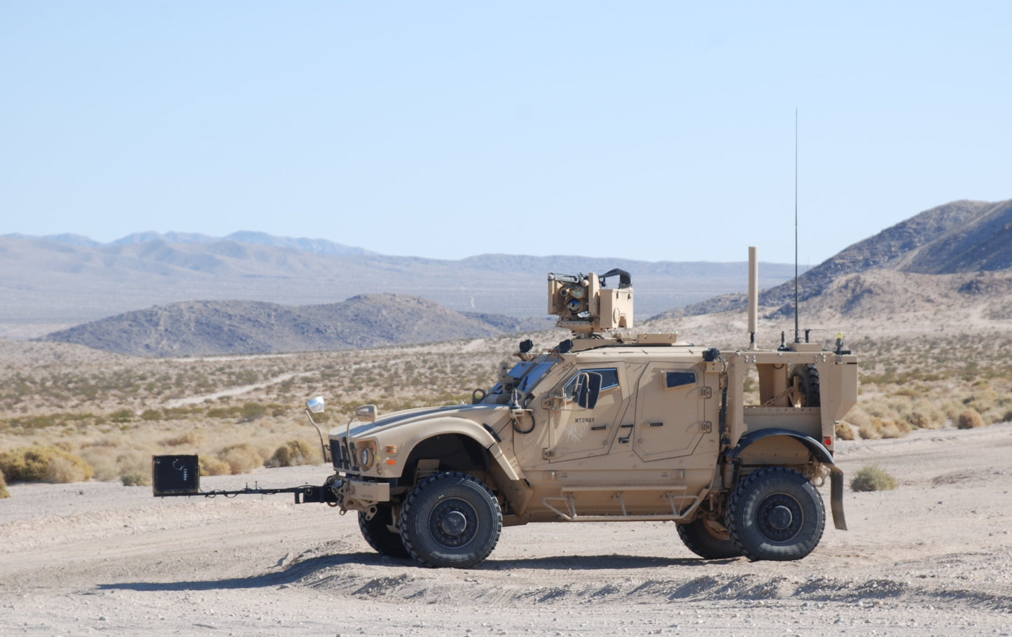 Oshkosh M-Atv Transporter Glossy Vehicle Poster Picture Photo Print Banner Booma Prints