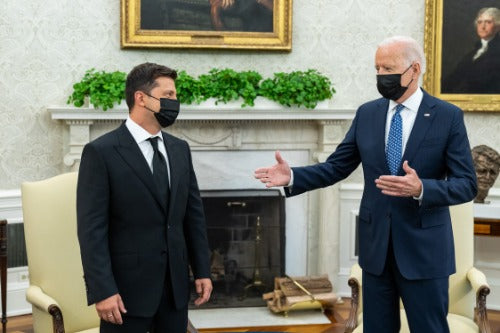 8216