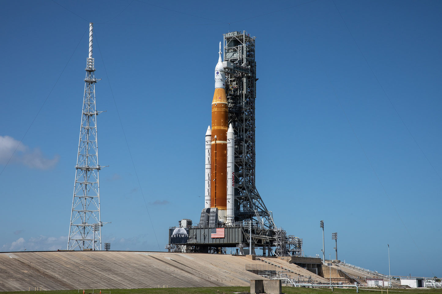 Artemis 1 Space Launch System Poster Picture Photo Print Banner Moon Nasa Booma Prints