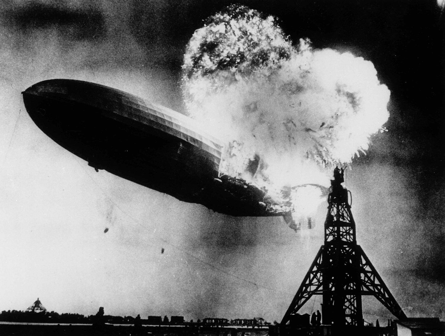 Hindenburg Burning Glossy Poster Picture Photo Print Banner Blimp Zeppelin Booma Prints